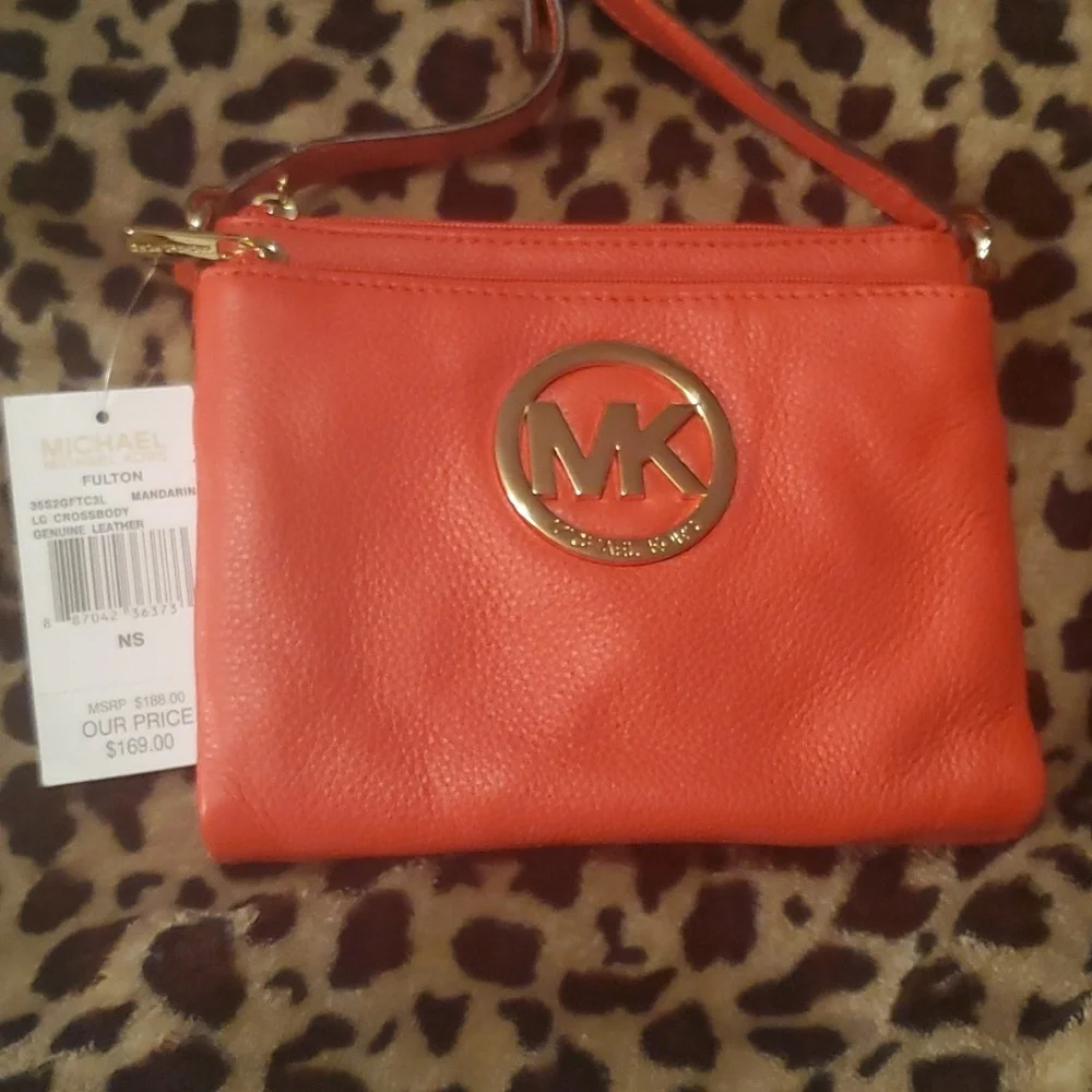 MK LG CROSSBODY PURSE - Picture 1 of 9
